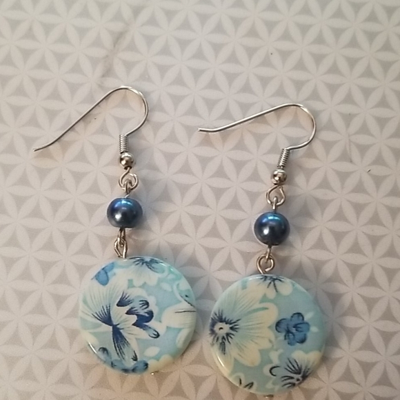 Hand Crafted Jewelry - Handcrafted blue flower dangle earrings